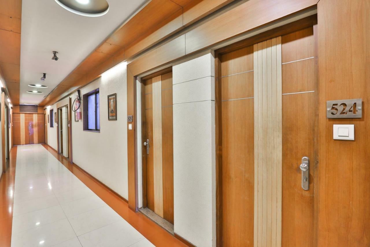 Hotel Ostria Surate Extérieur photo